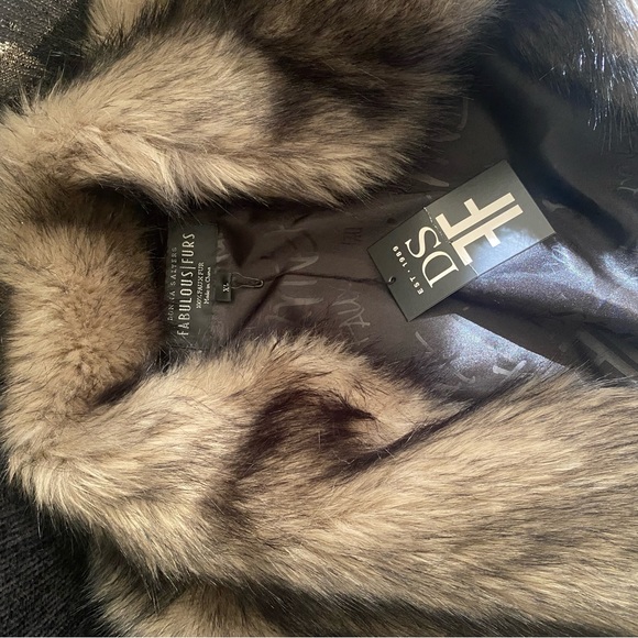 Smokey Fox Faux Hook Vest - Picture 2 of 5